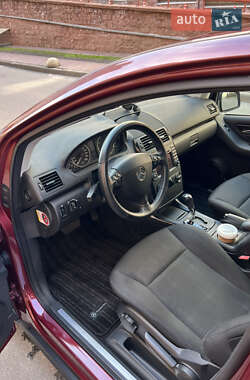 Хетчбек Mercedes-Benz A-Class 2011 в 