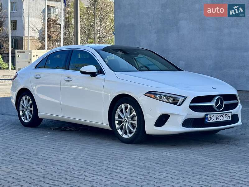 Седан Mercedes-Benz A-Class 2019 в Запорожье