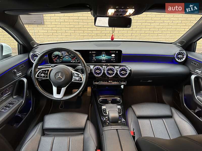 Седан Mercedes-Benz A-Class 2019 в Запорожье