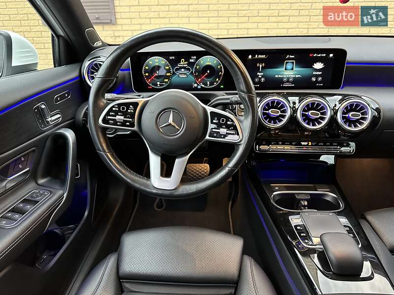 Седан Mercedes-Benz A-Class 2019 в Запорожье