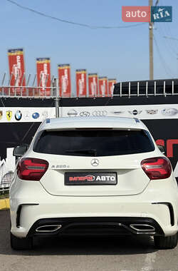 Хетчбек Mercedes-Benz A-Class 2018 в 