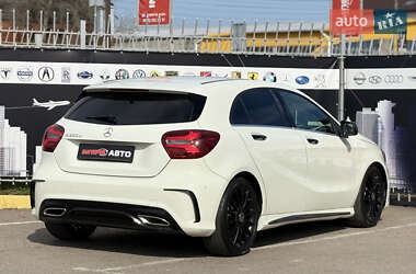 Хетчбек Mercedes-Benz A-Class 2018 в 