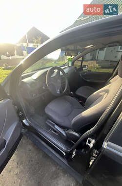 Хетчбек Mercedes-Benz A-Class 2001 в 