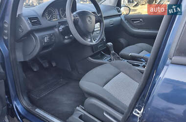 Хетчбек Mercedes-Benz A-Class 2004 в 