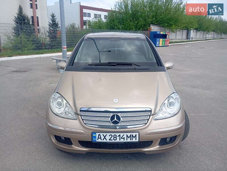 Хэтчбек Mercedes-Benz A-Class 2007 в 