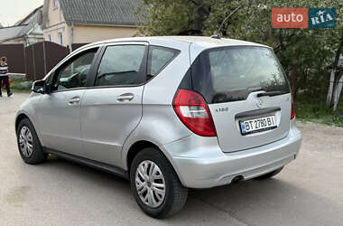 Хэтчбек Mercedes-Benz A-Class 2011 в 