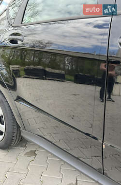 Хетчбек Mercedes-Benz A-Class 2011 в 