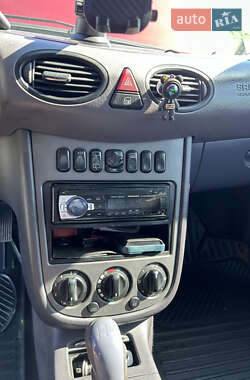 Хетчбек Mercedes-Benz A-Class 2001 в 