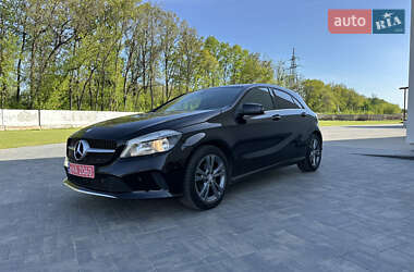 Хэтчбек Mercedes-Benz A-Class 2016 в 
