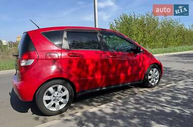Хэтчбек Mercedes-Benz A-Class 2011 в 