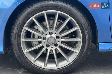 Хэтчбек Mercedes-Benz A-Class 2015 в 