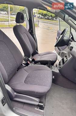 Хетчбек Mercedes-Benz A-Class 2003 в 
