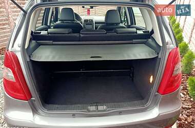 Хэтчбек Mercedes-Benz A-Class 2011 в 
