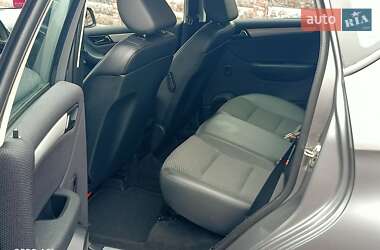 Хэтчбек Mercedes-Benz A-Class 2011 в 