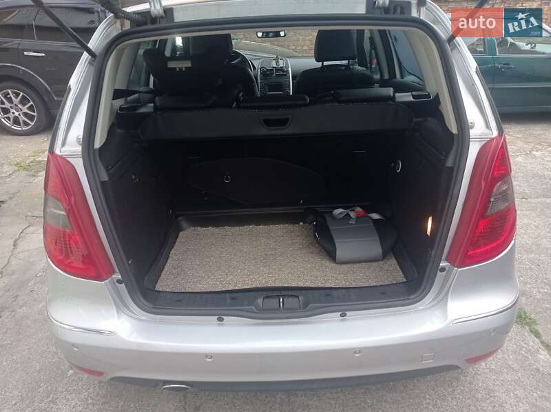 Хетчбек Mercedes-Benz A-Class 2011 в Володимирі