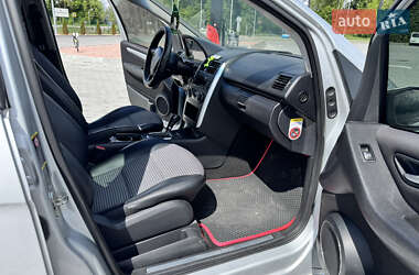 Хетчбек Mercedes-Benz A-Class 2005 в 