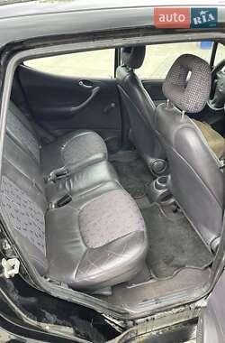 Хэтчбек Mercedes-Benz A-Class 2002 в 