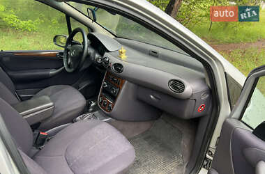 Хетчбек Mercedes-Benz A-Class 2003 в 