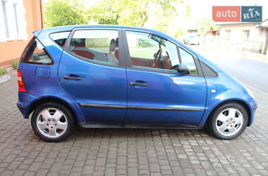 Хэтчбек Mercedes-Benz A-Class 2000 в 