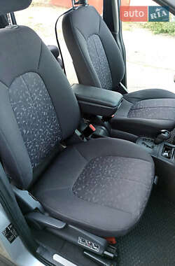 Хэтчбек Mercedes-Benz A-Class 2003 в 