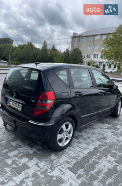 Хэтчбек Mercedes-Benz A-Class 2005 в 