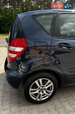Хэтчбек Mercedes-Benz A-Class 2005 в 