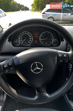 Хэтчбек Mercedes-Benz A-Class 2005 в 