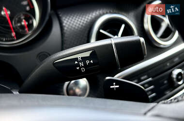 Хетчбек Mercedes-Benz A-Class 2017 в 