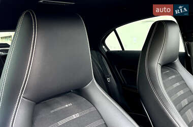 Хетчбек Mercedes-Benz A-Class 2017 в 