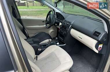 Хэтчбек Mercedes-Benz A-Class 2005 в 