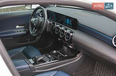 Седан Mercedes-Benz A-Class 2019 в 