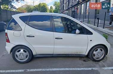 Хэтчбек Mercedes-Benz A-Class 2000 в 