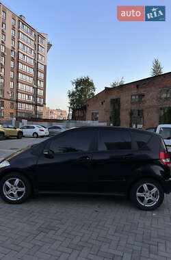 Хэтчбек Mercedes-Benz A-Class 2005 в 