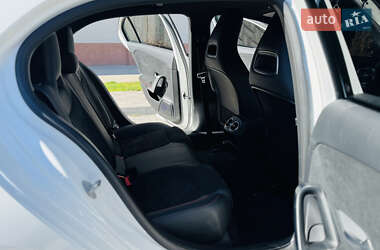 Хэтчбек Mercedes-Benz A-Class 2020 в 
