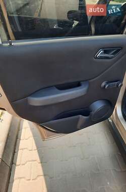 Хэтчбек Mercedes-Benz A-Class 2007 в 