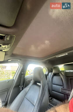 Хэтчбек Mercedes-Benz A-Class 2013 в 