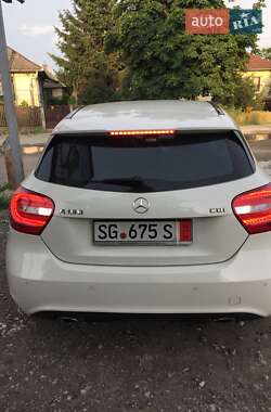 Хетчбек Mercedes-Benz A-Class 2015 в 