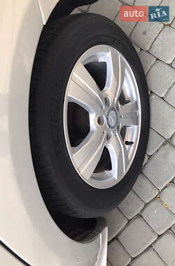 Хетчбек Mercedes-Benz A-Class 2010 в 