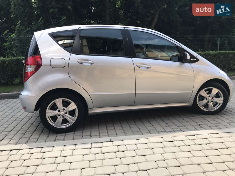 Хэтчбек Mercedes-Benz A-Class 2010 в Луцке