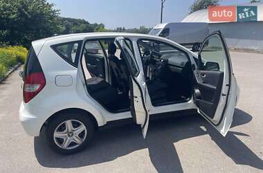 Хэтчбек Mercedes-Benz A-Class 2010 в 
