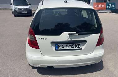 Хэтчбек Mercedes-Benz A-Class 2010 в 