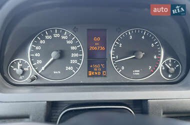 Хэтчбек Mercedes-Benz A-Class 2011 в 