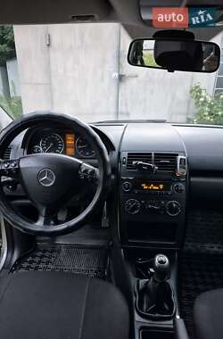 Хэтчбек Mercedes-Benz A-Class 2004 в 