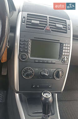 Хэтчбек Mercedes-Benz A-Class 2005 в 
