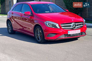 Хэтчбек Mercedes-Benz A-Class 2014 в 