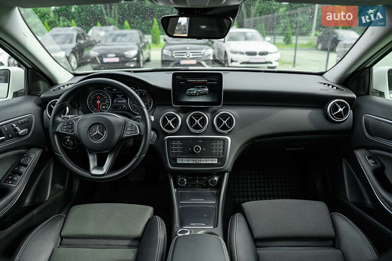 Хэтчбек Mercedes-Benz A-Class 2016 в Львове