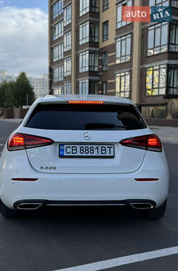 Хэтчбек Mercedes-Benz A-Class 2020 в 