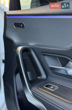 Хэтчбек Mercedes-Benz A-Class 2020 в 