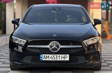 Хэтчбек Mercedes-Benz A-Class 2019 в 