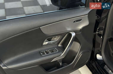 Хэтчбек Mercedes-Benz A-Class 2019 в 